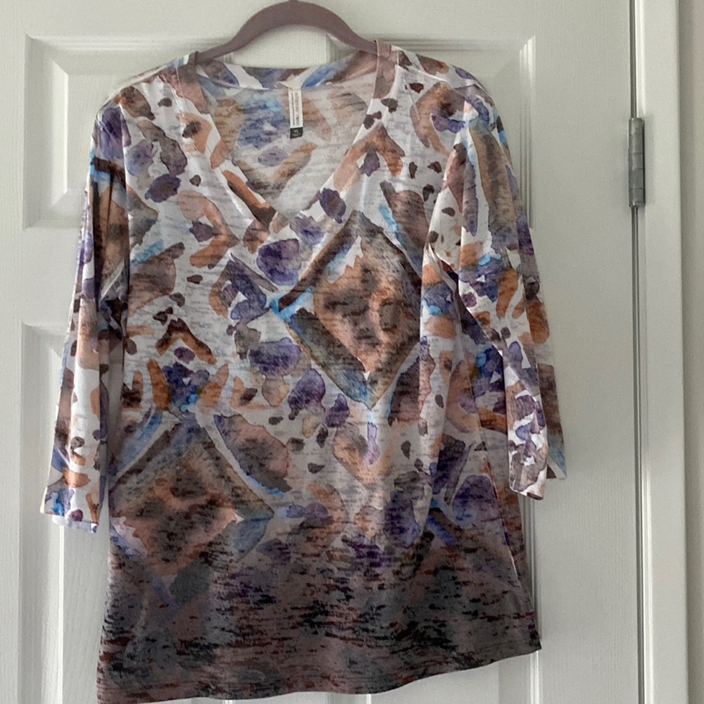 Whimsy Rose XL 3/4 sleeve v neck shirt NWOT